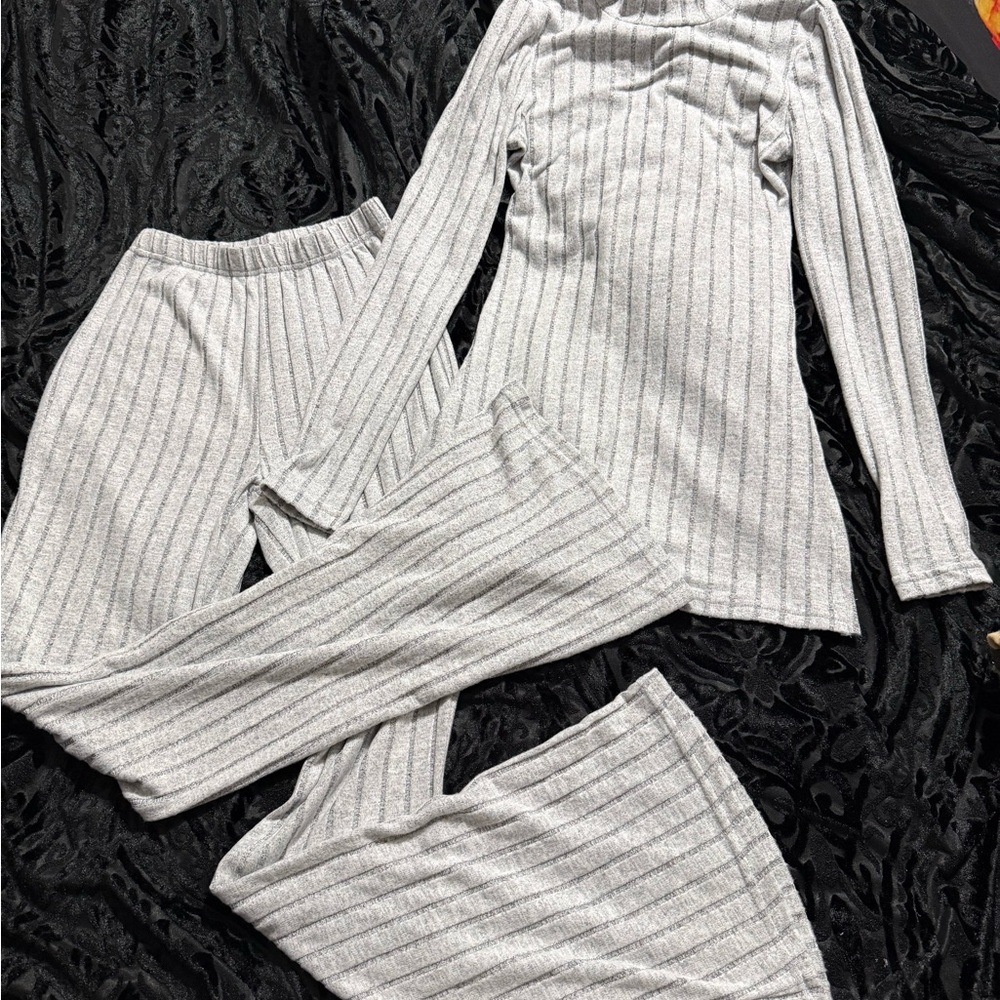 Ribbed Long-Sleeve Top & Pant Sleep Set - Light Gray - Picture 2 of 4